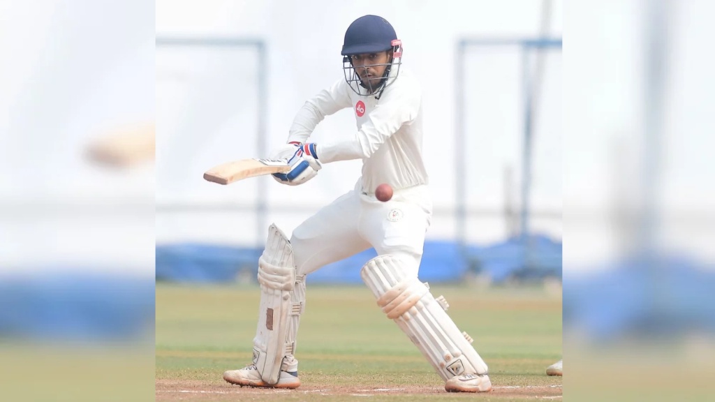 FILE PHOTO: Gujarat's Manan Hingrajia in action. (Instagram)