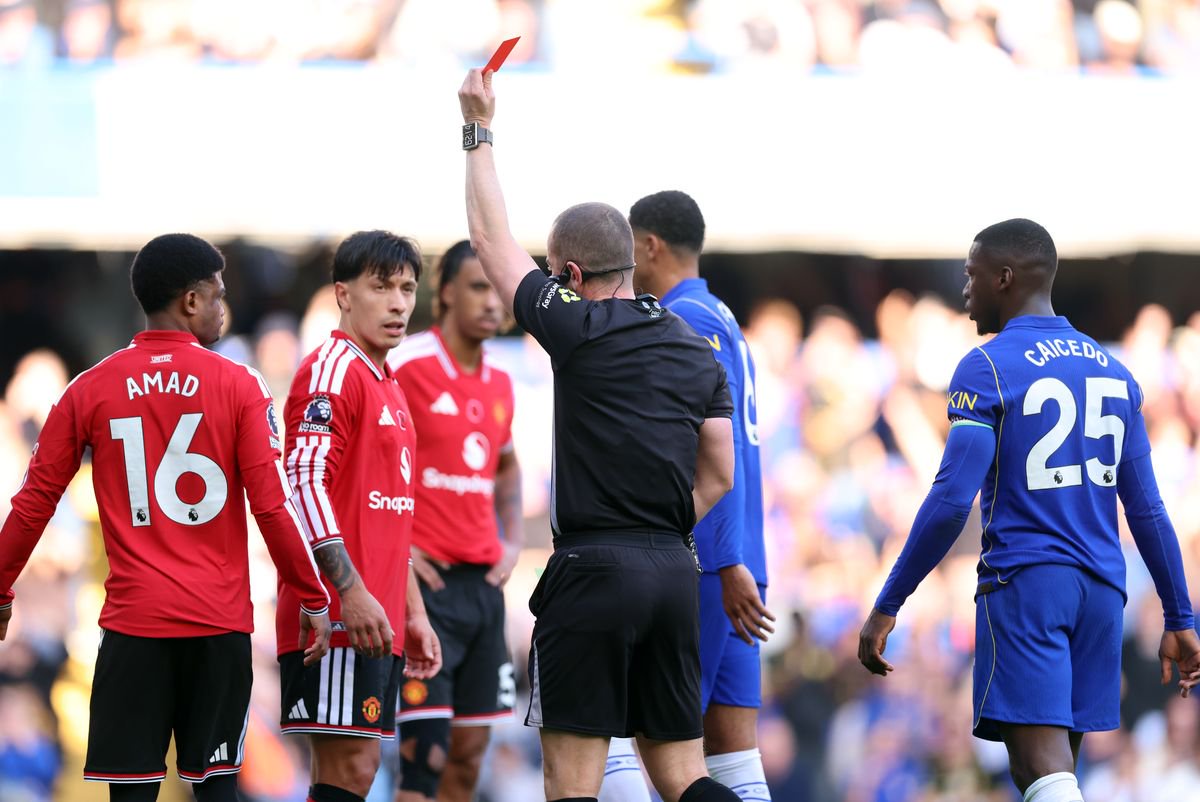 Lisandro Martinez of Manchester United receives a red card and is sent off by Referee Peter Bankes during the Premier League 2026/27 match between Chelsea FC and Manchester United at Stamford Bridge on October 31, 2026 in London, England