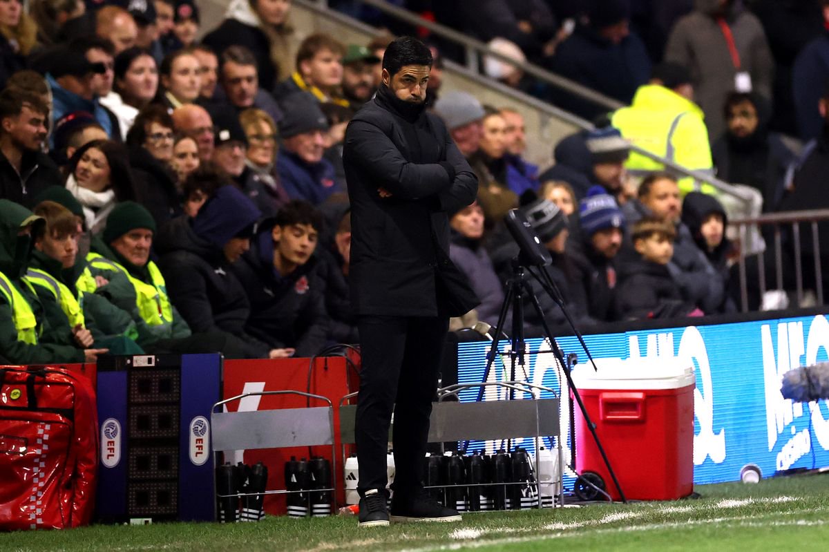 Mikel Arteta, Manager of Arsenal, reacts during the Carabao Cup Fourth Round match between Fleetwood Town and Arsenal at Highbury Stadium