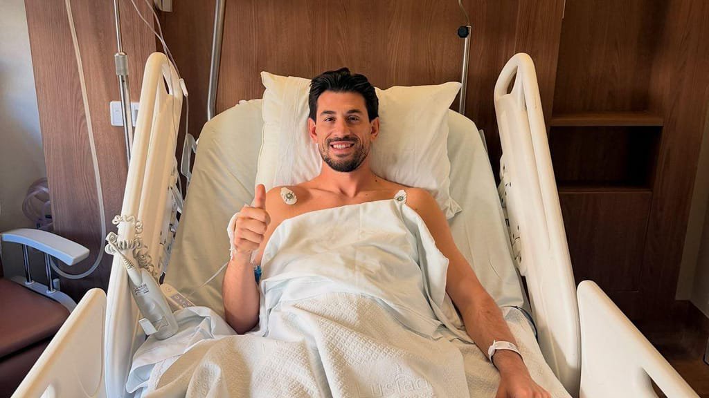 Pizzi após cirurgia (Foto: Instagram)