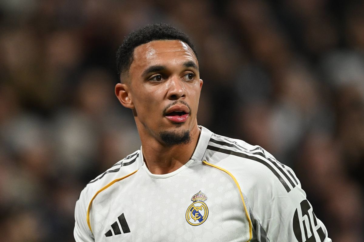 MADRID, SPAIN - FEBRUARY 14:  Trent Alexander-Arnold of Real Madrid looks onduring the LaLiga EA Sports match between Real Madrid CF and Real Sociedad at Estadio Santiago Bernabeu on February 14, 2026 in Madrid, Spain. (Photo by Denis Doyle/Getty Images)