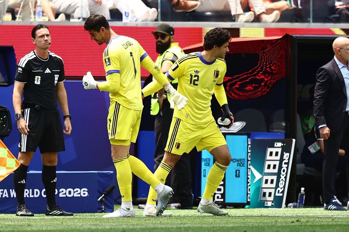 Senne Lammens and Courtois