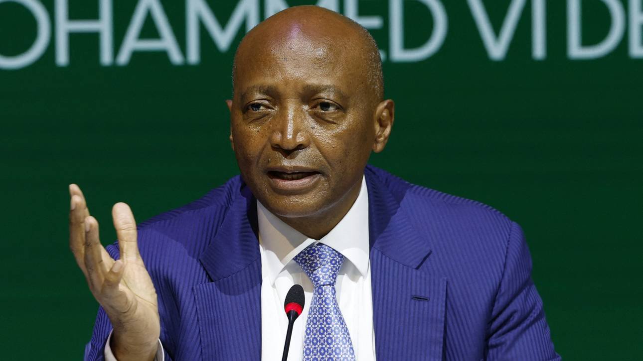 CAF-Chef Patrice Motsepe kehrt aus wirtschaftlichen Gründen zum Zweijahresrhythmus zurück