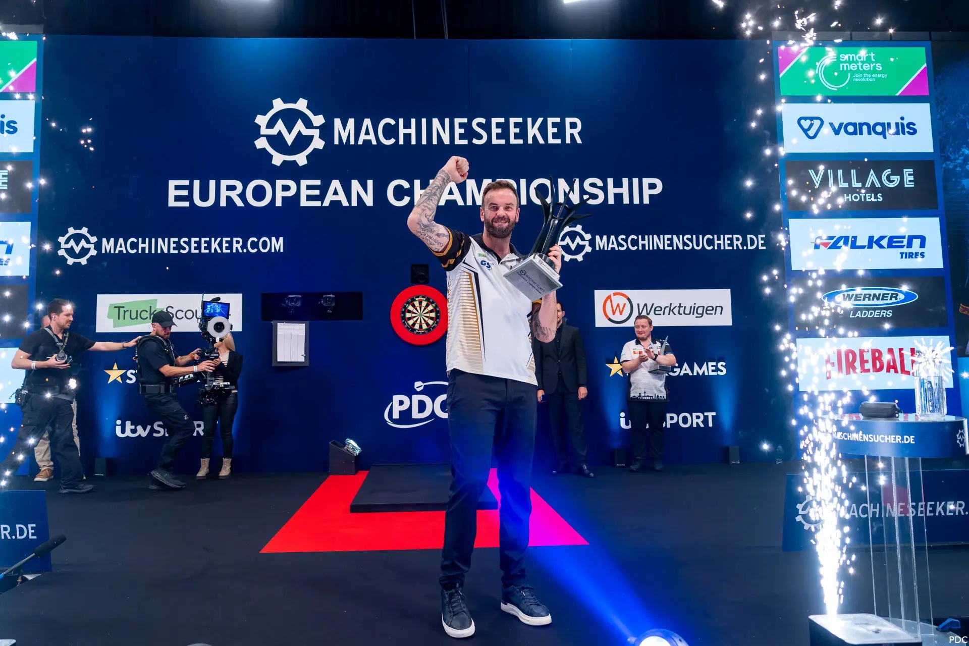 Ross Smith lifts the trophy after winning the 2026 European Championship
