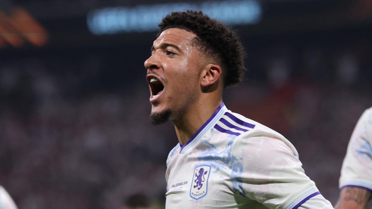 Jadon Sancho im Trikot von Aston Villa