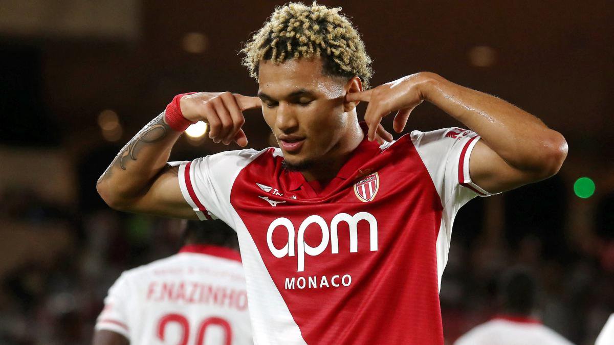 Paris Brunner jubelt über ein Tor der AS Monaco