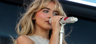 Taylor Swift declares 2024 the 'summer of Sabrina' after Sabrina Carpenter's breakout year