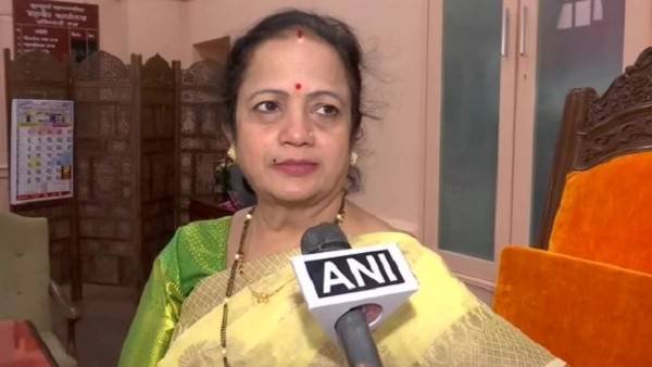 <center><div data-album-id=