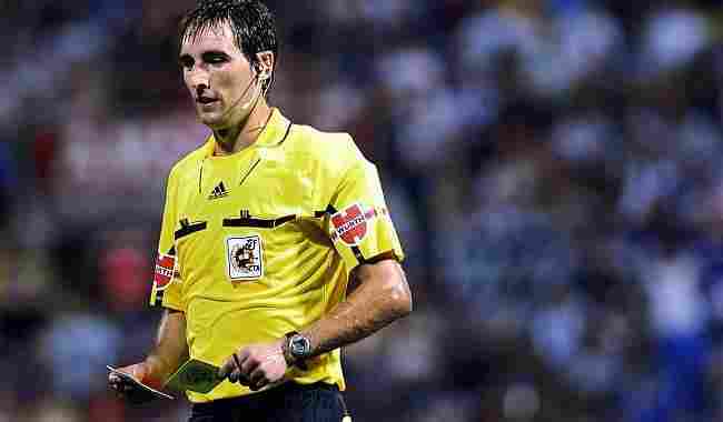 De Burgos Bengoetxea to Referee Real Betis vs. Barcelona in LaLiga