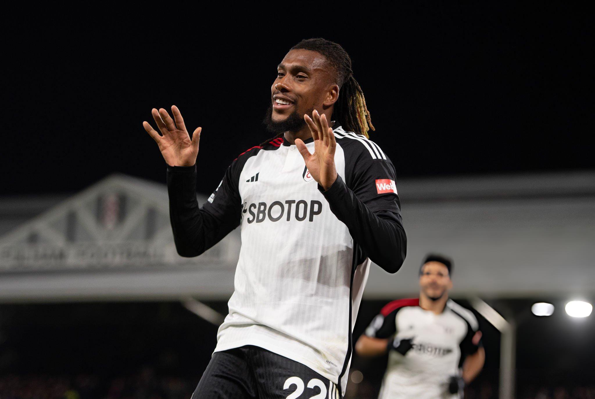 alex-iwobi-epl-1793188663.jpg