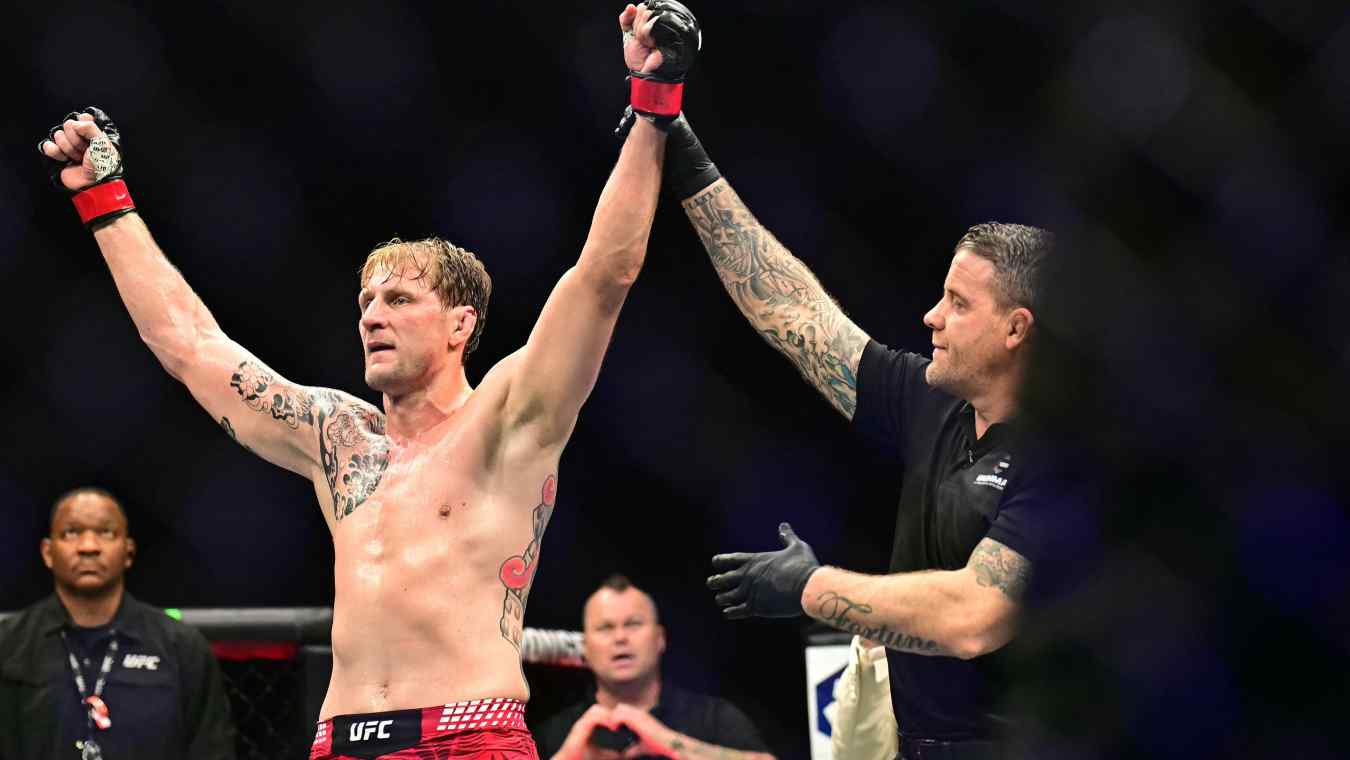 Alexander Volkov UFC Daniel Cormier