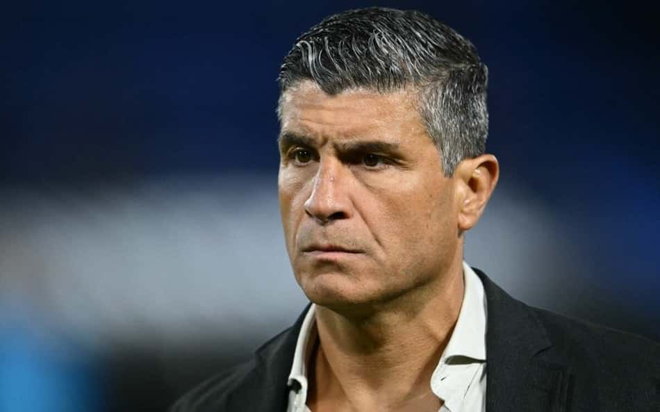 treinador do Vasco Pedro Emanuel no 1 a 0 sobre o Boca