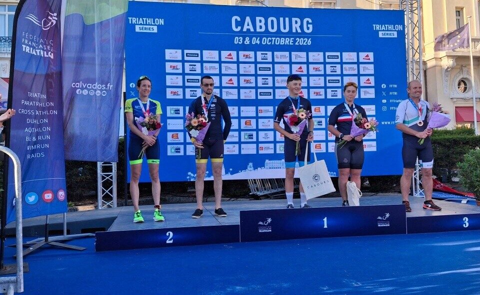 Erwan Lecat sur la plus haute marche du podium à Cabour.