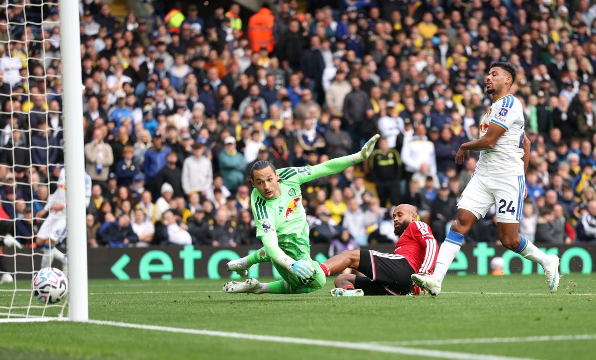 LEEDS, ENGLAND - OCTOBER 18: Bryan Mbeumo of Manchester United scores his team’s first goal during the Premier League 2026/27 match between Leeds United and Manchester United at Elland Road on October 18, 2026 in Leeds, England. (Photo by Stu Forster/Getty Images)