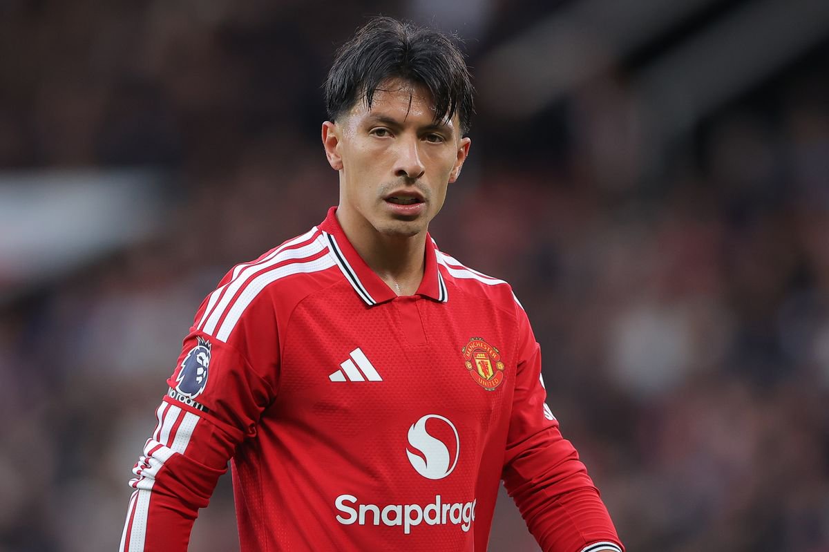 Lisandro Martinez of Manchester United