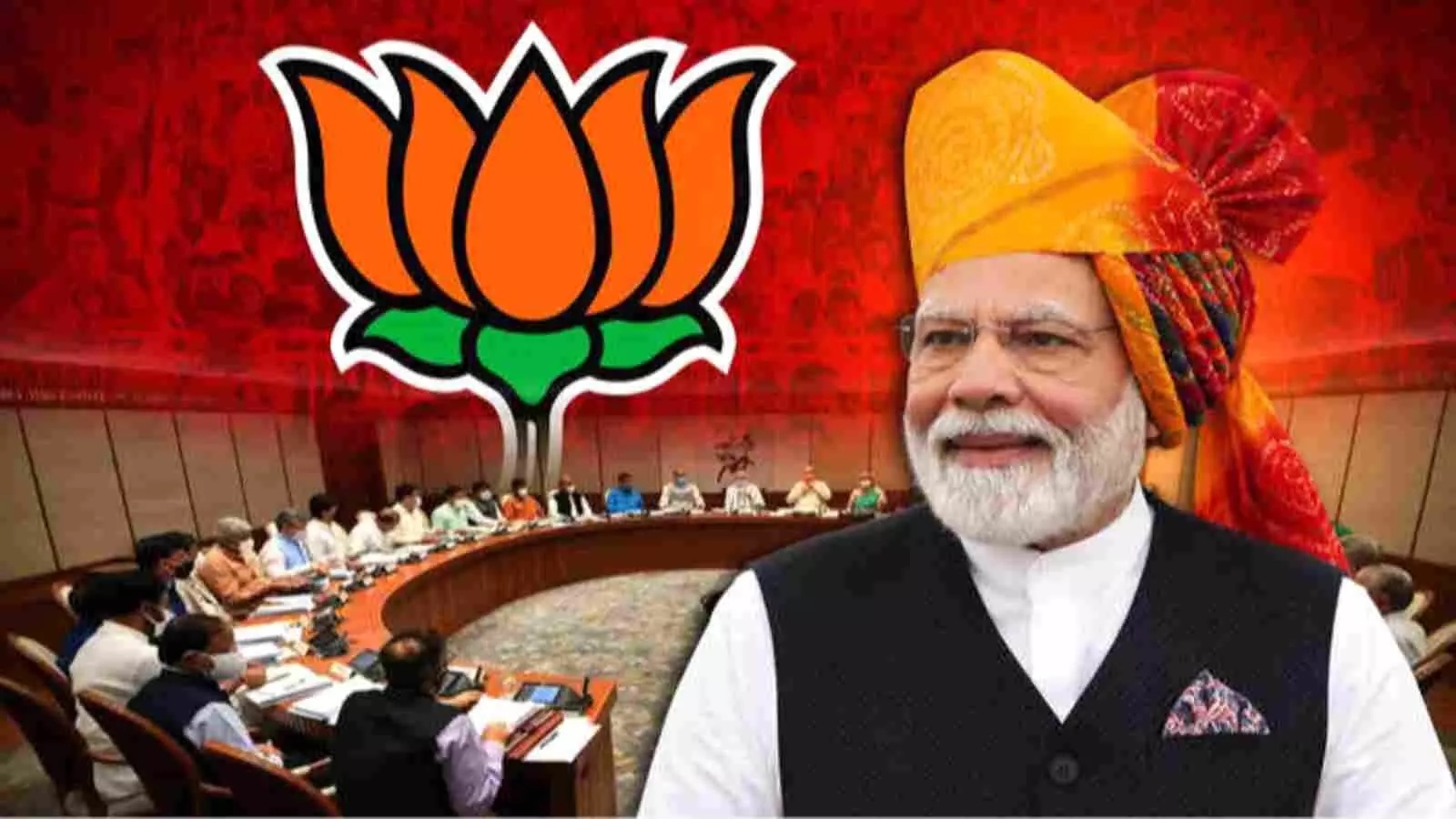 प्रधानमंत्री नरेंद्र मोदी की तस्वीर और पृष्ठभूमि में भाजपा के चुनाव चिन्ह के साथ बैठक करते नेता।