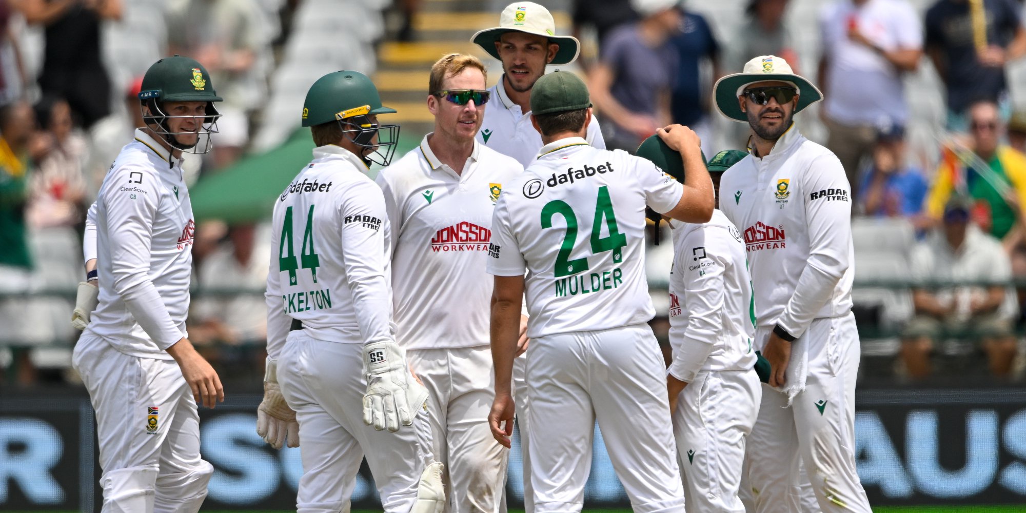 DAY 5: Rabada, Harmer tear through Australia as Proteas close in on series victory