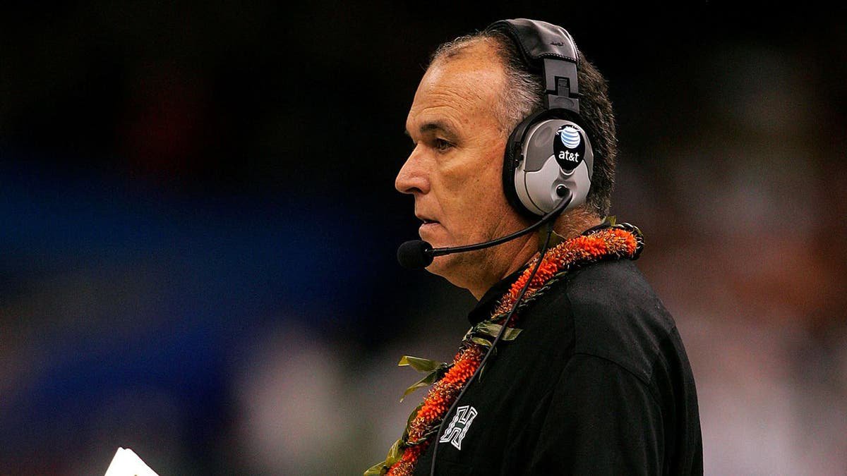 June Jones coaches the Hawai'i Warriors against Georgia during the Allstate Sugar Bowl.