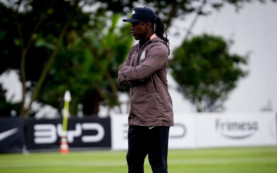 Seedorf durante treino do Corinthians nesta quarta-feira (21)