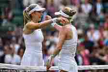 The pair exchanged a hug in front of their home crowd on the heels of a nail-biting tie-break