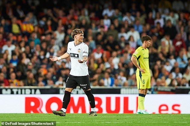 Elliott was sent off against Villarreal at the weekend despite coming on as a substitute