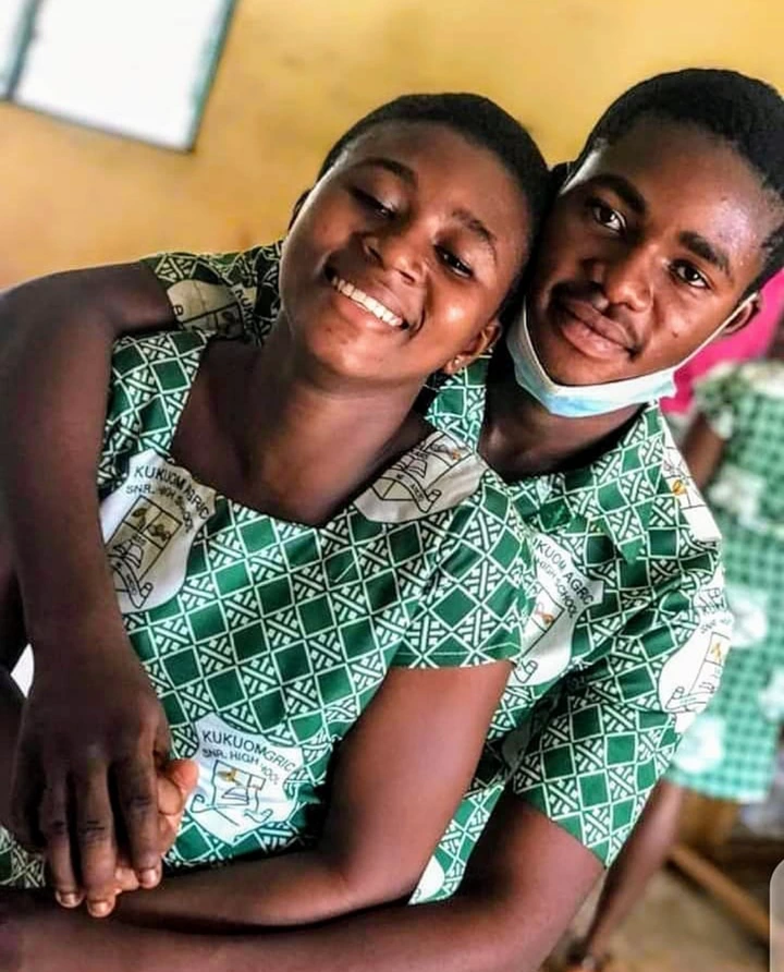 Check out these stunning photographs of senior high school 'couples' flexing in their school uniforms (photos)