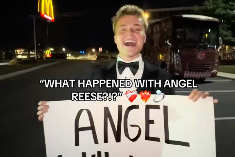 The sign did not get the attention of Angel Reese at the game