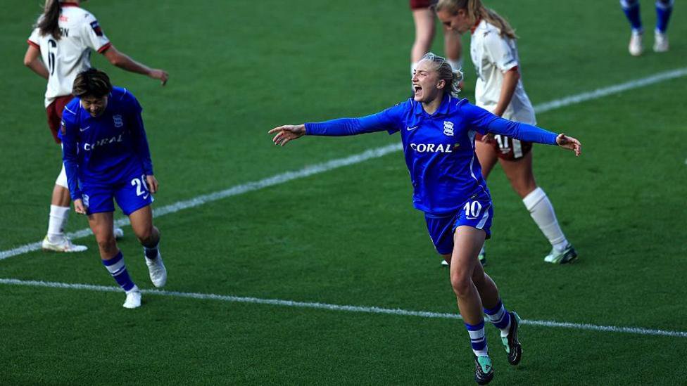 Wilma Leidhammar celebrates