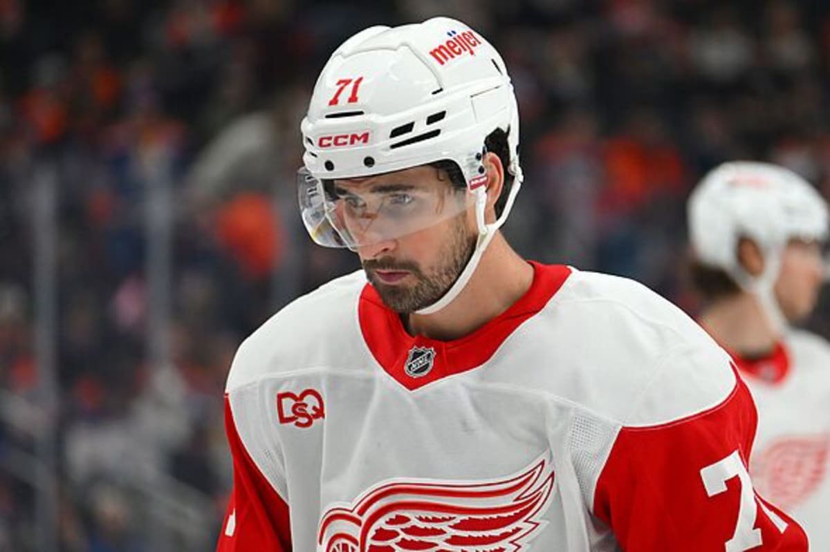 Detroit Red Wings v Edmonton Oilers