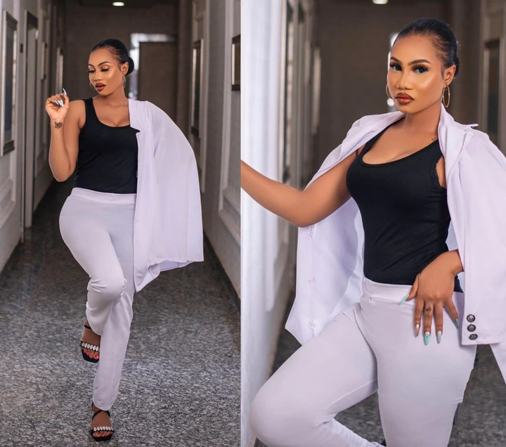 Reactions As Hausa Actress, Princess Mufeedah Flaunts Her New Outfit On ...