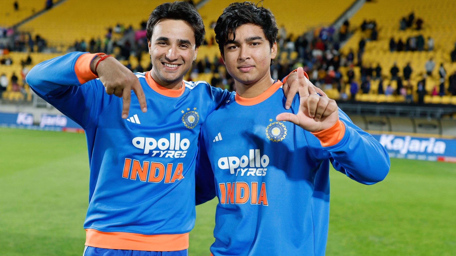 Abhishek and Vaibhav added 133 off just 43 deliveries for the opening wicket. (CREIMAS)