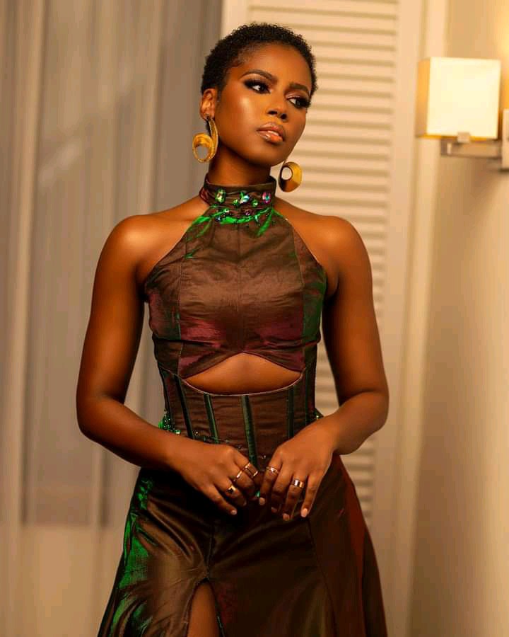 MzVee Shakes the internet with new beautiful Photos