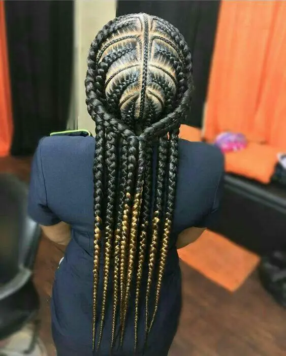 Beautiful rolls hairstyle you can try out to look more beautiful (photos) 37
