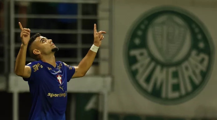 O jogador Andreas Pereira, da SE Palmeiras, comemora seu gol contra a equipe do Santos FC, durante partida válida pelas quartas de final, volta, da Copa do Brasil, na arena Nubank Parque. (Foto: Cesar Greco/Palmeiras/by Canon)