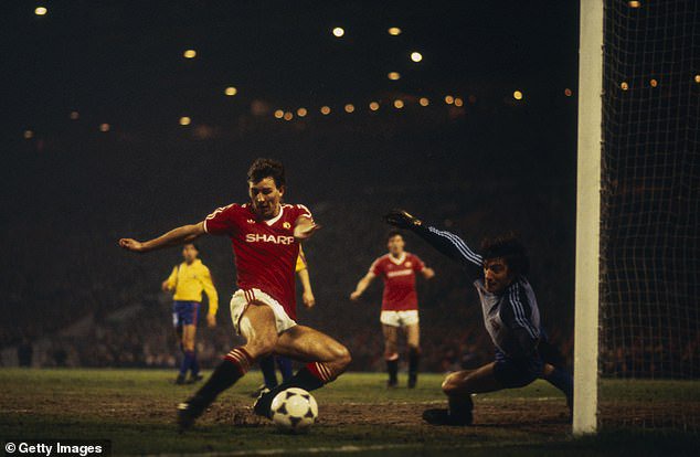 The inspirational Robson scored twice to draw United level on aggregate, before Frank Stapleton's winning goal