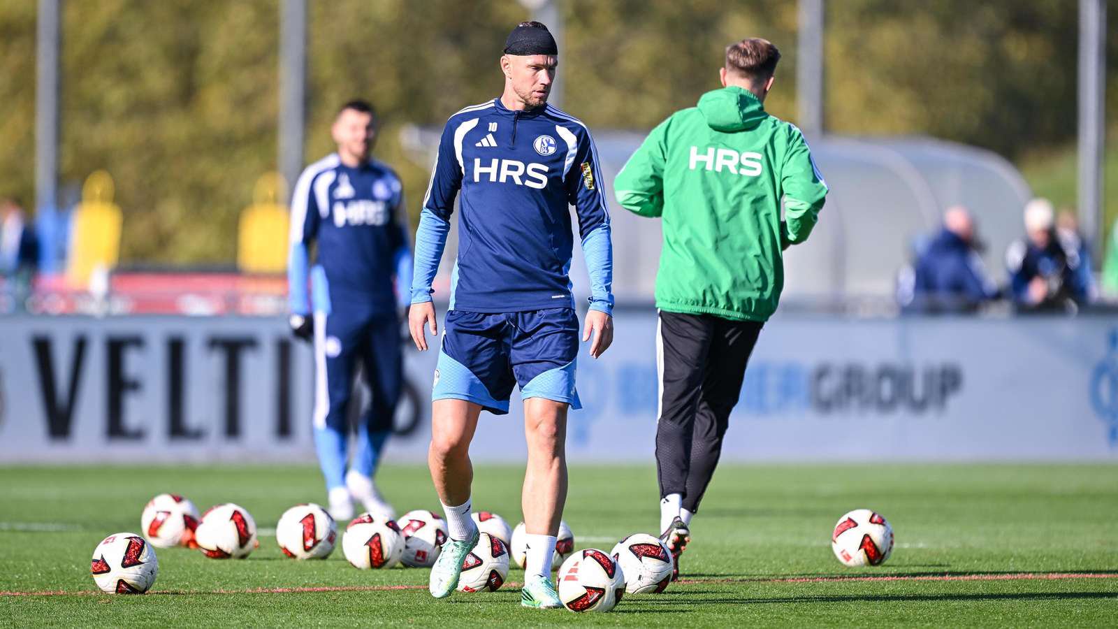 Edin Dzeko im Schalke-Training