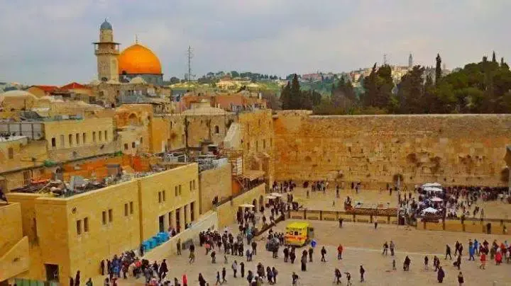 Jerusalem Mecca Which These Holy Places Look More Beautiful?