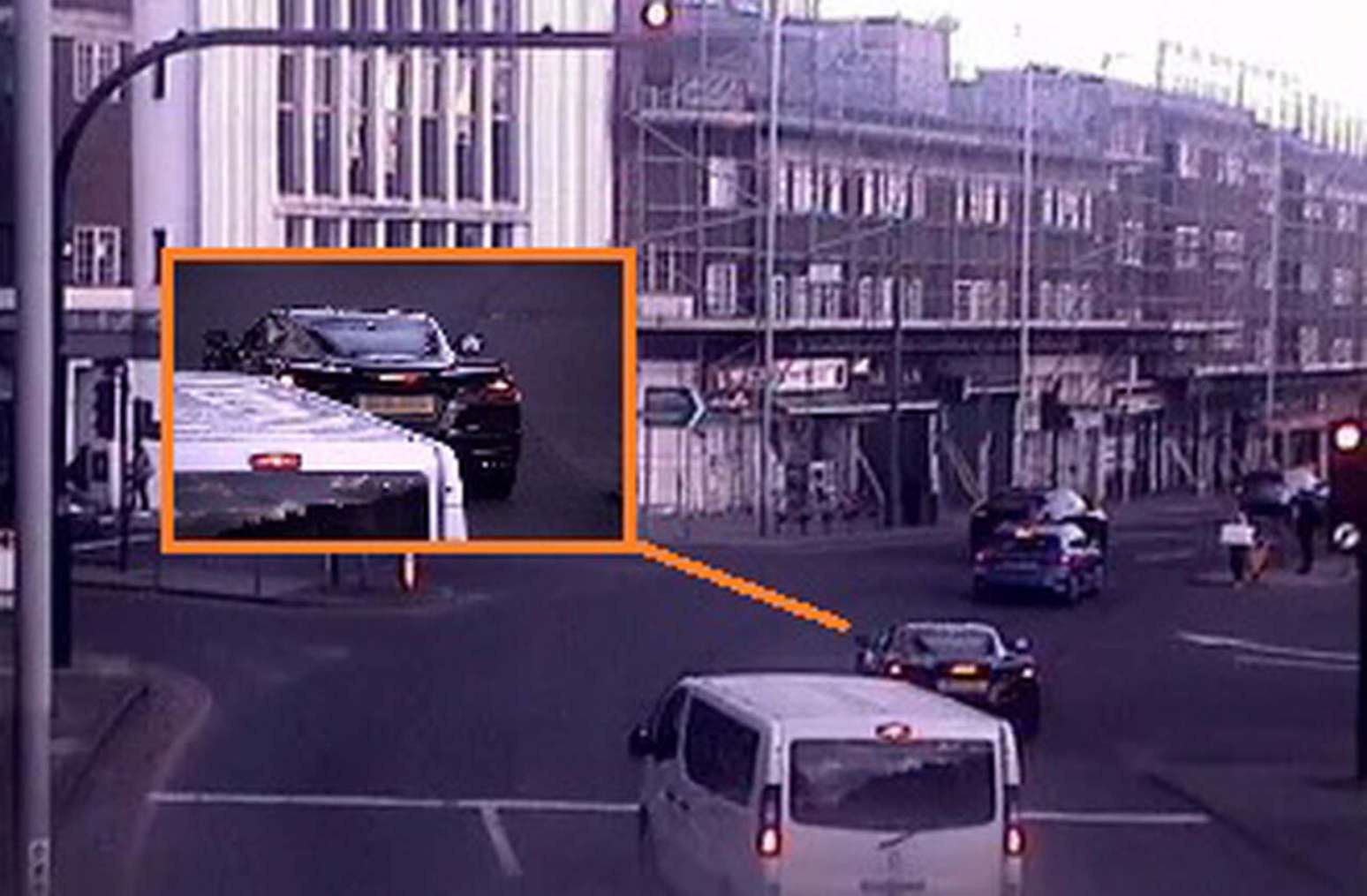 Carro de Richarlison foi flagrado avançando um sinal vermelho –