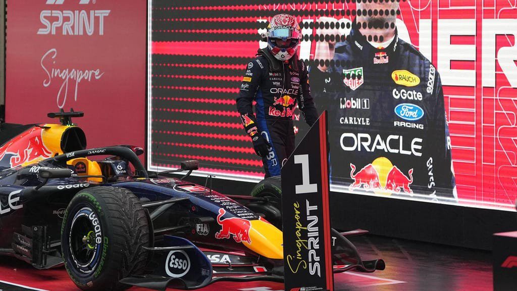 Verstappen vence corrida sprint do GP de SIngapura (FOTO: Ng Han Guan/AP)