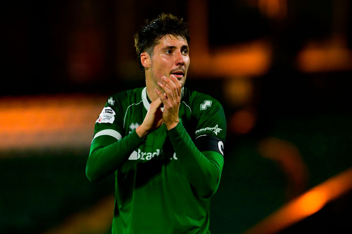 Brett McGavin of Yeovil Town acknowledges the crowd after drawing during the Enterprise National League match between Yeovil Town and Worthing at Huish Park, Yeovil  on 29 September 2026 (Photo: Tom Sandberg/PPAUK)