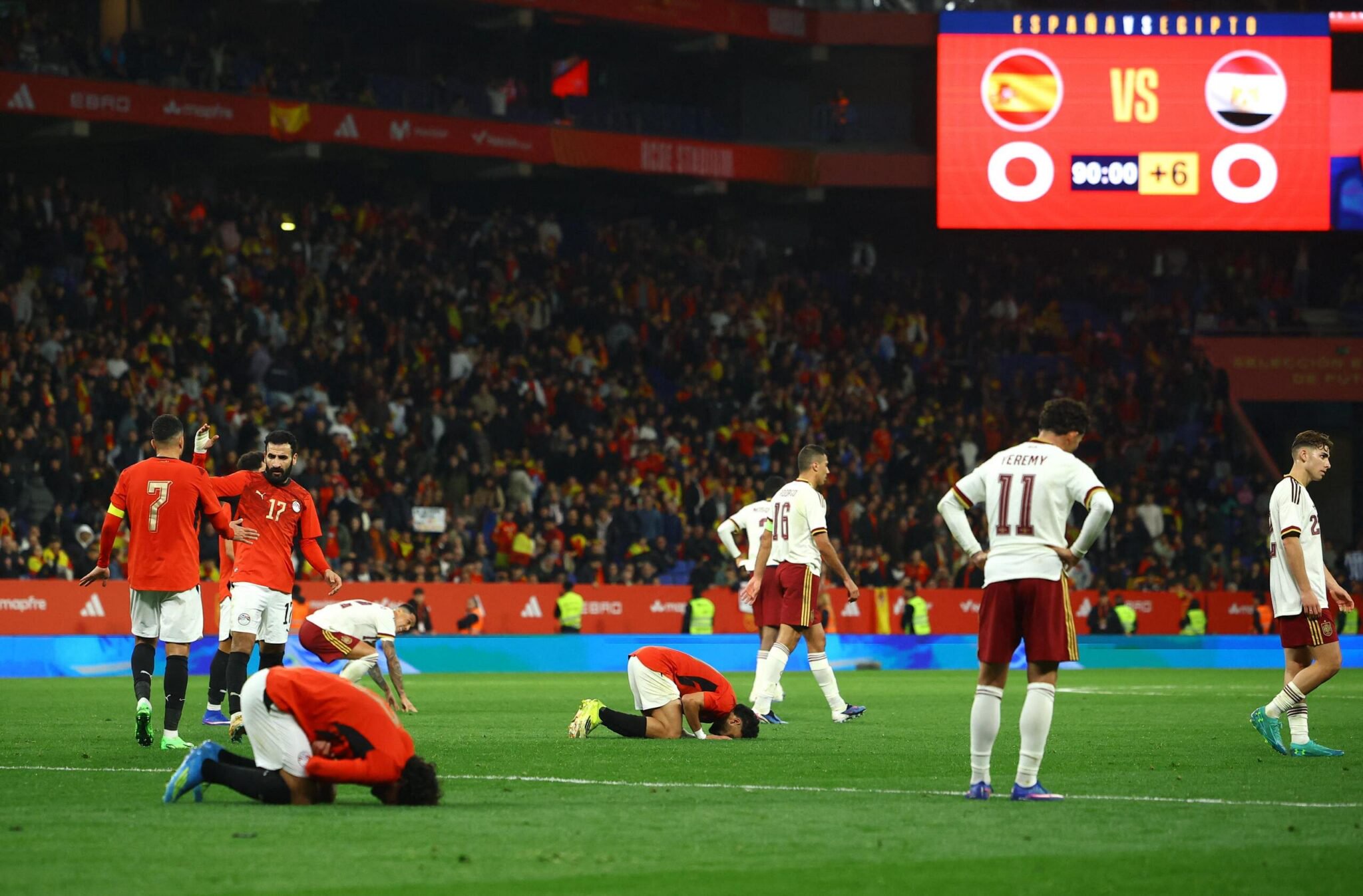 Fifa pune federação espanhola por cânticos xenofóbicos em jogo contra o Egito