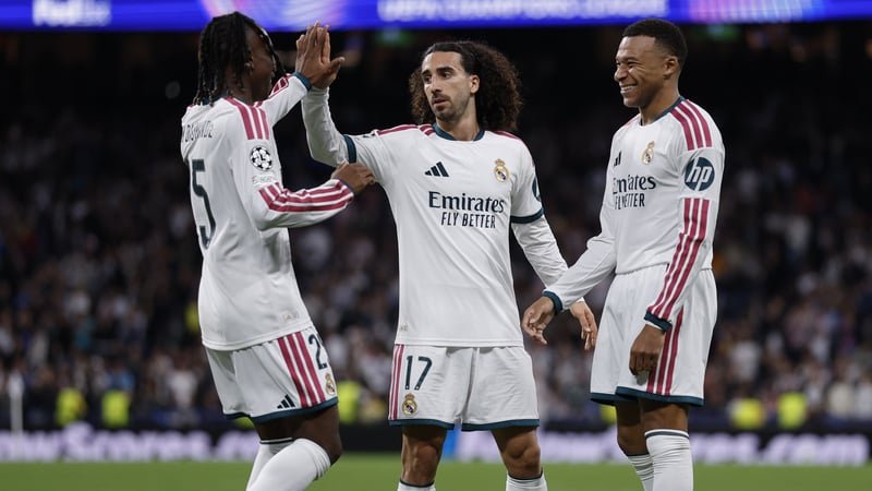 MADRID, SPAIN - OCTOBER 21: Real Madrid players celebrate together during the UEFA Champions League 2026/27 League Phase MD3 match between Real Madrid C.F. and RB Leipzig at Estadio Santiago Bernabeu on October 21, 2026 in Madrid, Spain. (Photo by Maria J