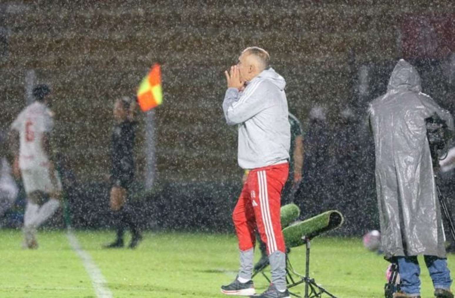Colorado não fez boa partida e perdeu para um adversário direto