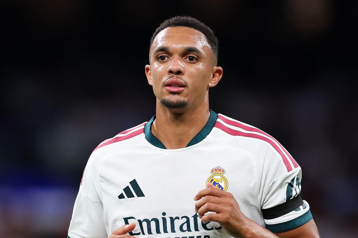 Trent Alexander-Arnold playing for Real Madrid