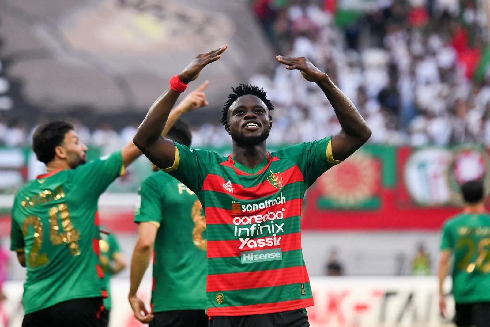 Ligue des champions – Coupe CAF (Q) : le MC Alger s’offre une folle remontada à la 92e, le Raja de retour en coupe africaine