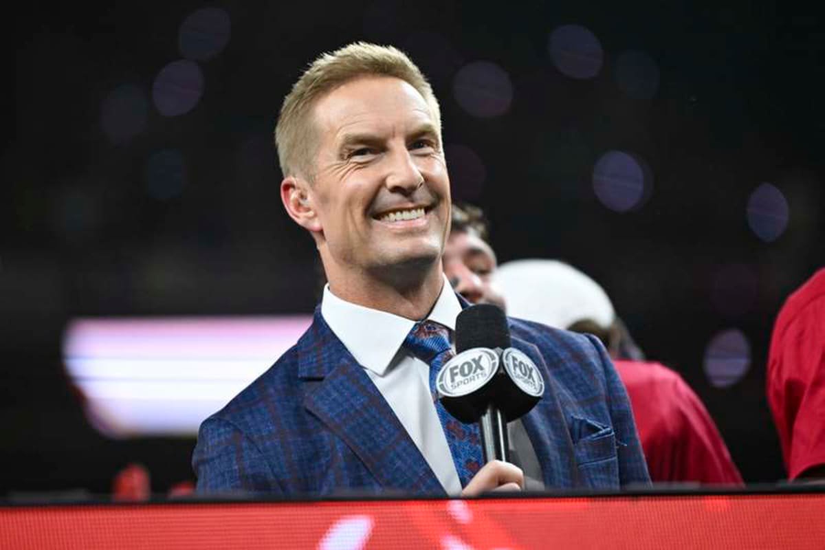 INDIANAPOLIS, IN – DECEMBER 06: Fox Sports Football Analyst Joel Klatt broadcasts during the trophy presentation after the Big Ten Conference Championship game between the Indiana Hoosiers and the Ohio State Buckeyes on December 6, 2025, at Lucas Oil Stadium in Indianapolis, Indiana. (Photo by Michael Allio/Icon Sportswire via Getty Images) ©Icon Sportswire via Getty Images