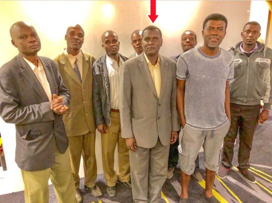 Rencontrez le sosie d’Aliko Dangote qui est un pasteur africain