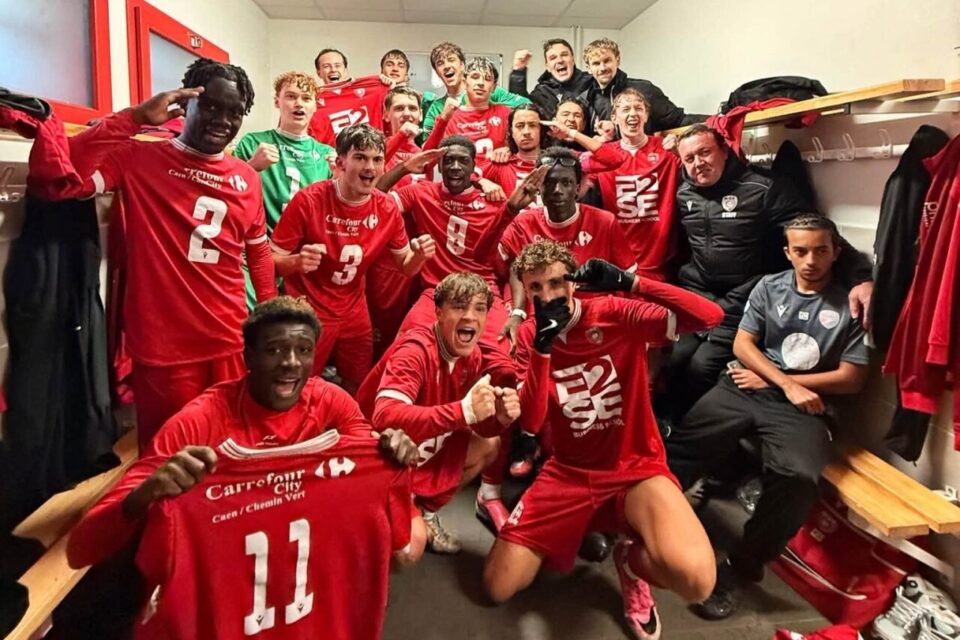 Les U18 de la Maladrerie OS fêtent leur qualification pour la finale régionale de la Coupe Gambardella