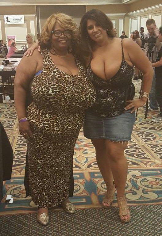 Pictures Of The woman With The Largest Chest Record And Her Story ... wife picture Pictures Of The woman With The Largest Chest Record And Her Story ...