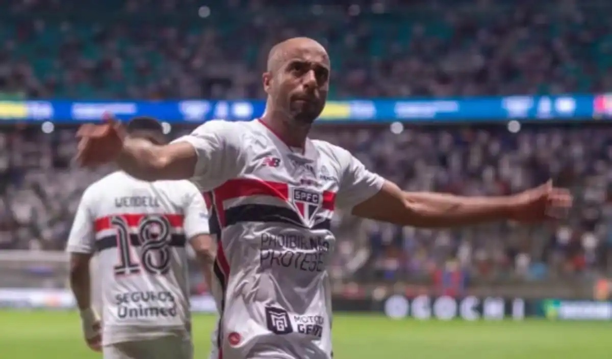Lucas Moura revela que pensou em se aposentar e temeu ficar sem clube
